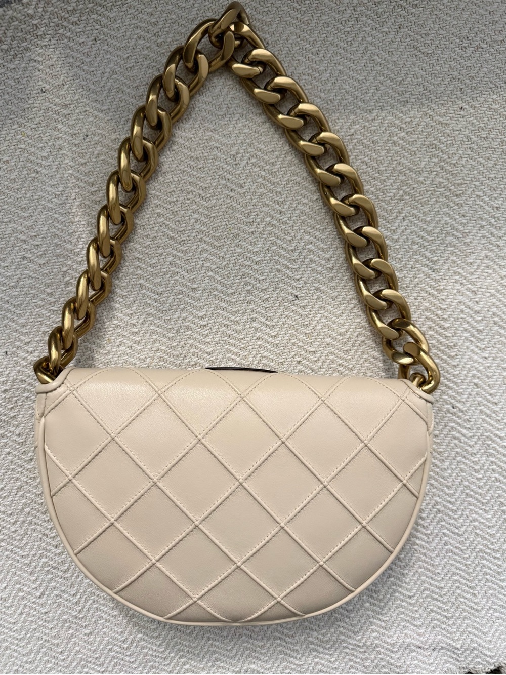 Tory Burch Mini Fleming Crescent Off-White Quilted Leather Bag with Gold Chain - Picture 6 of 9